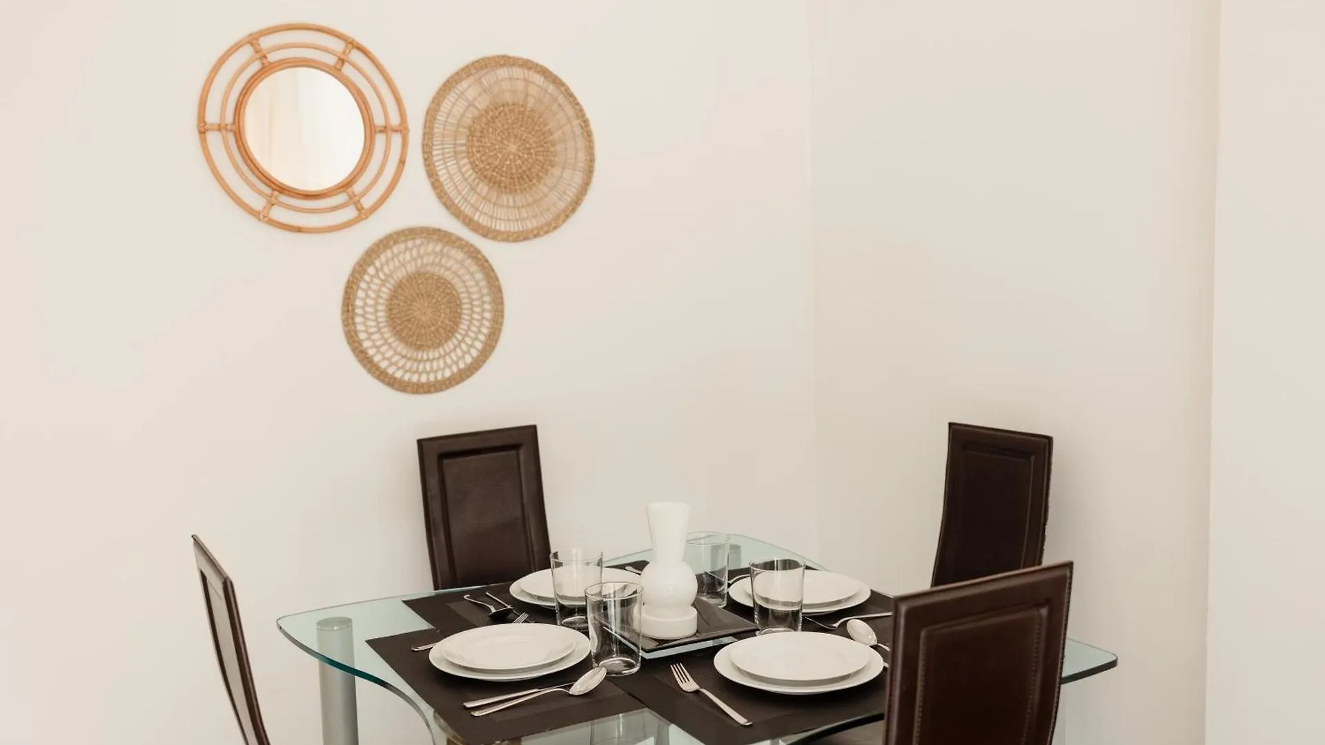 Apartment, Close To Beaches, Restaurants And Supermarkets, In Urb. Marbella Park Beach, Elviria